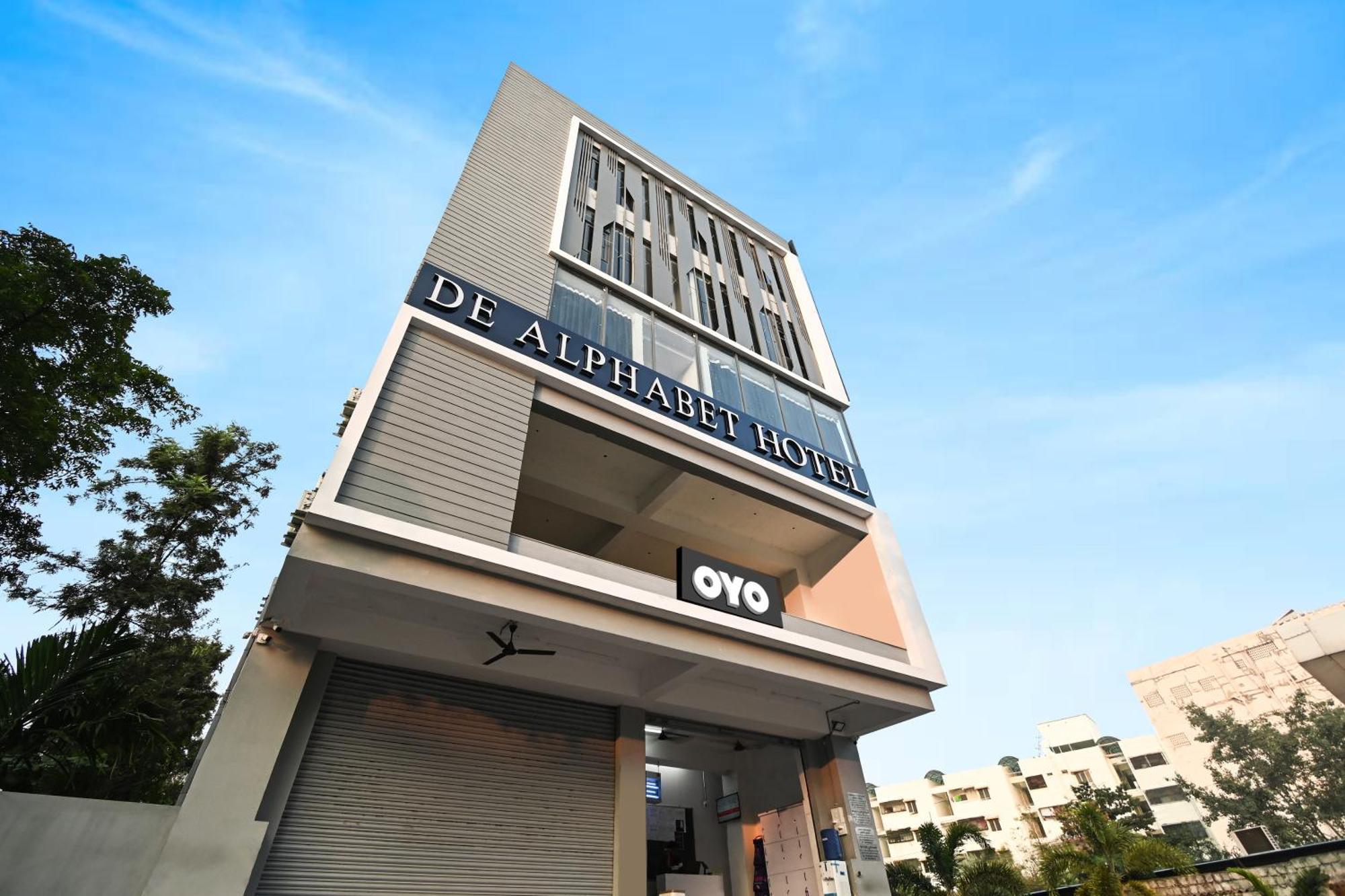 Super Townhouse De Alphabet Karmanghat Hyderabad Bagian luar foto
